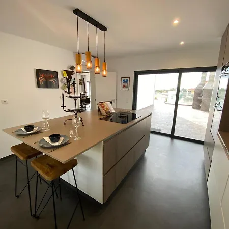 Sapateira - Luxury Oceanfront Willa *